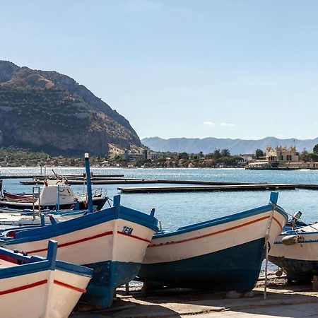 Donna Amalia Villa In Mondello Palermo Exterior photo